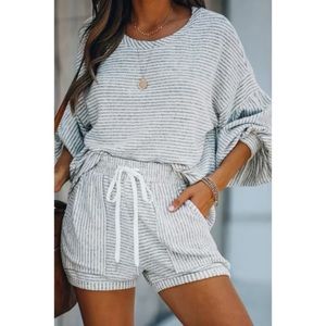 💕 Boutique 💕 Balloon Sleeve Top & Shorts Set